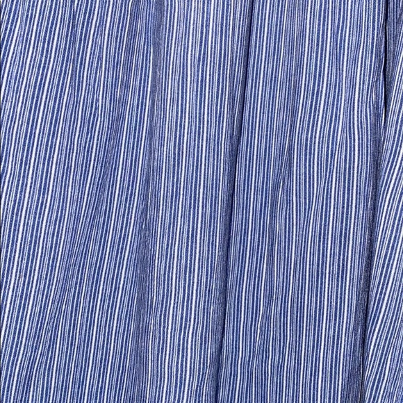 Strapless dress with flared sleeves - Picture 1 of 3